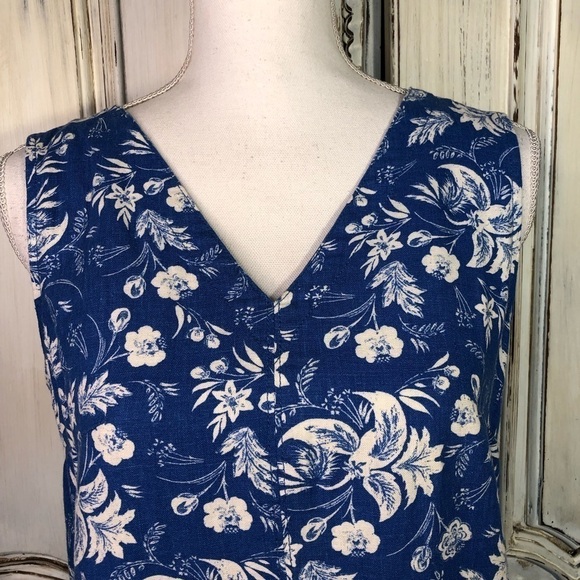 Day Dress of Blue and White Floral 55% Linen Blend Sleeveless Dress Size 6 - Picture 2 of 7